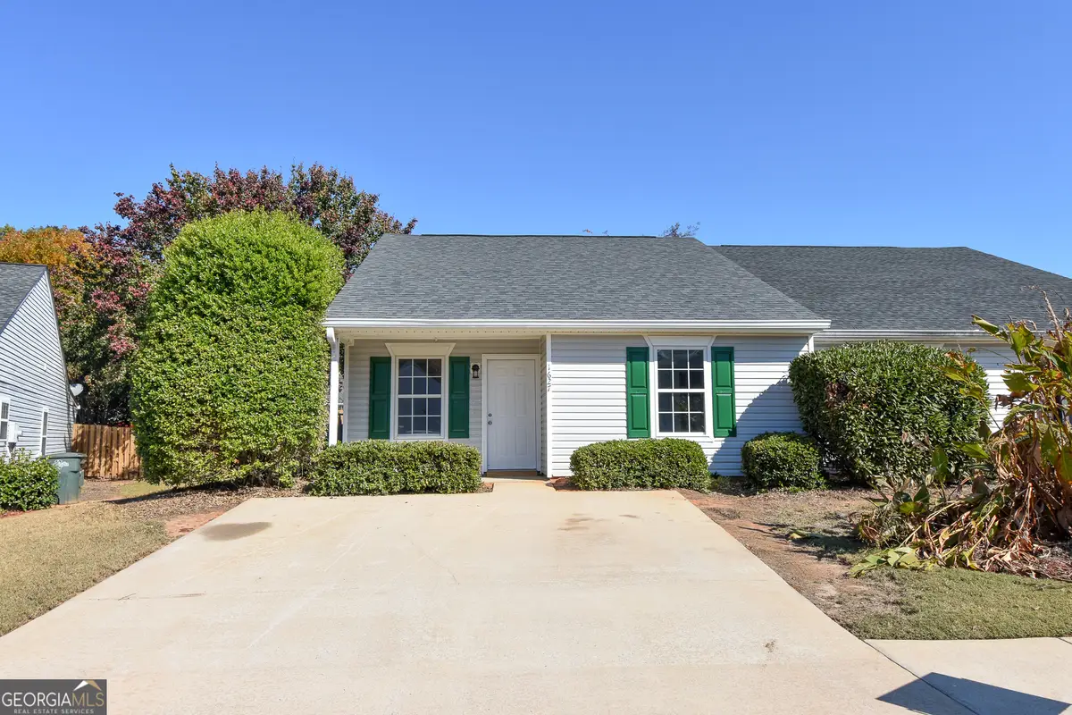 1627 Summerwoods Cir, Griffin, GA 30223 - Image #1