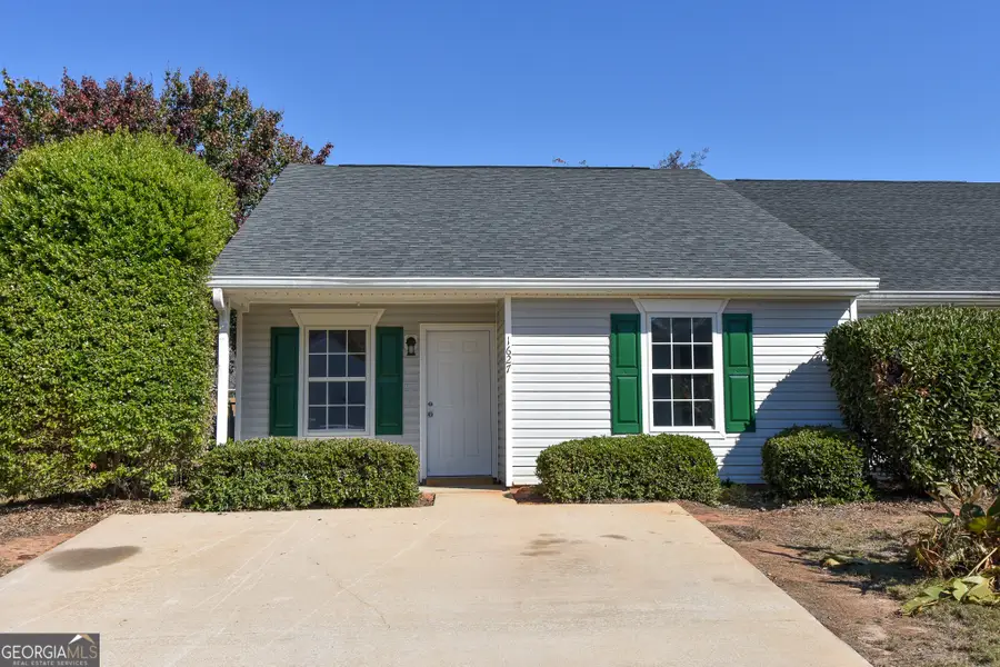 1627 Summerwoods Cir, Griffin, GA 30223 - Image #2