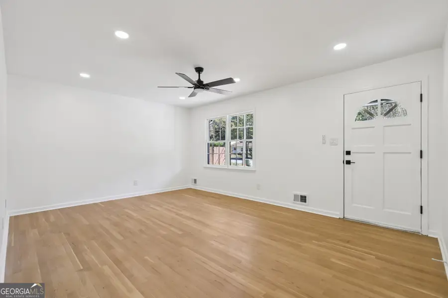 3004 Michael Drive Sw, Marietta, GA 30060 - Image #2