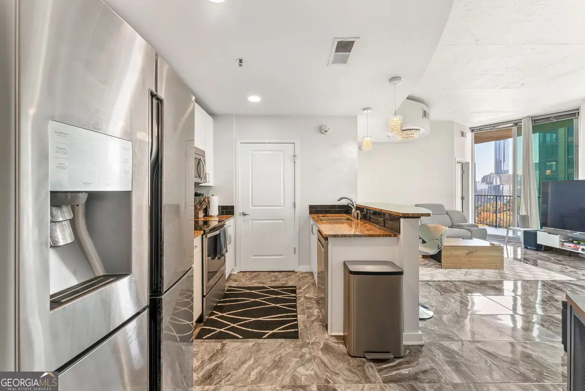 361 17th Street Nw #1203, Atlanta, GA 30363 - Image #1
