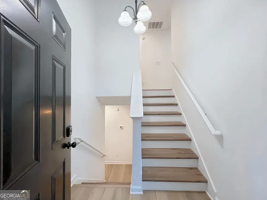 565 Paris Drive, Lawrenceville, GA 30043 - Image #2