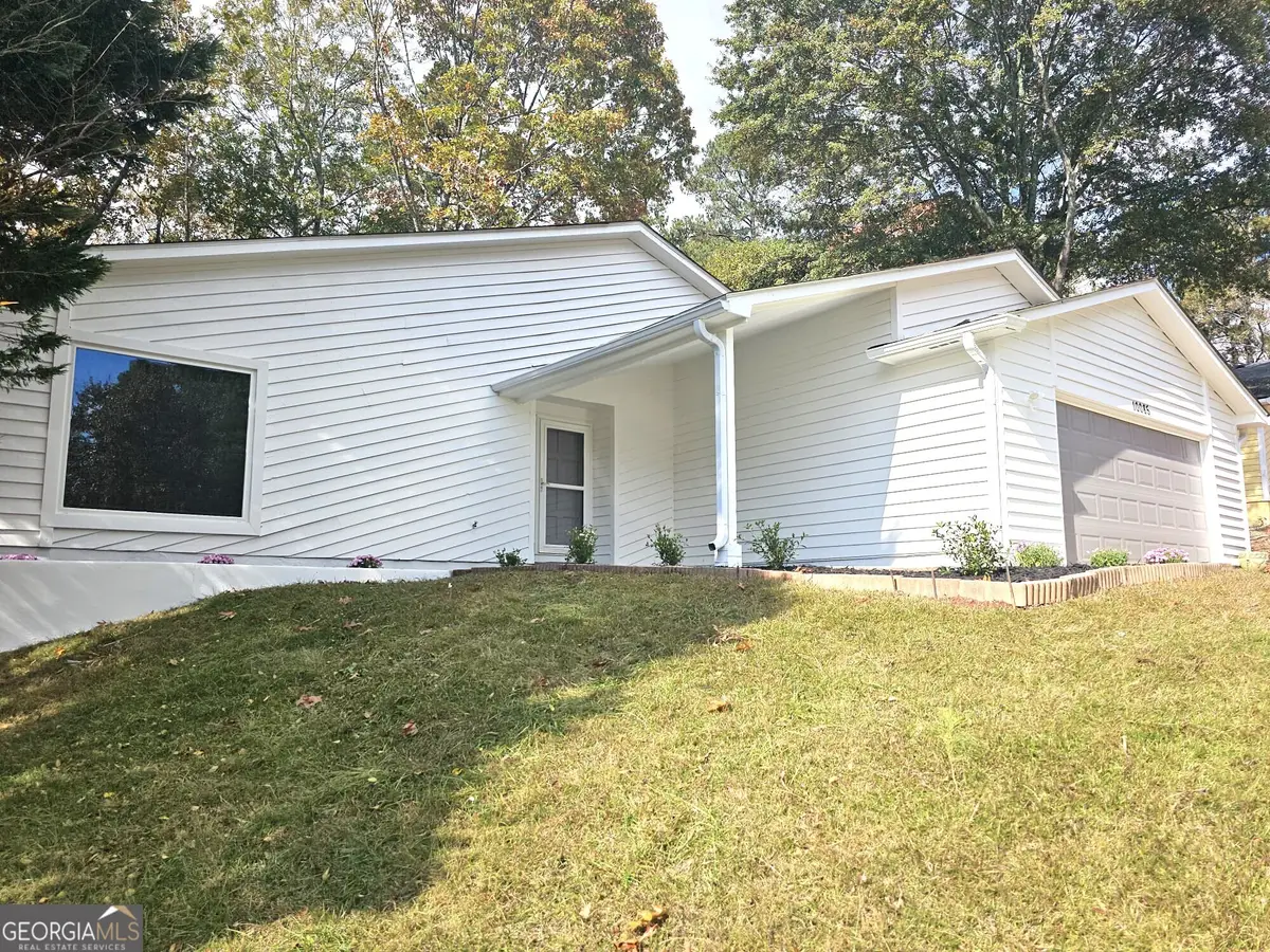 10085 Old Woodland Entry, Alpharetta, GA 30022 - Image #1