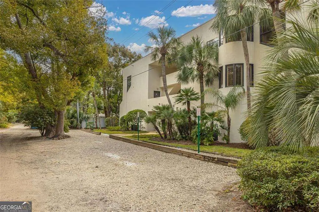 548 Oglethorpe Avenue #11, Saint Simons, GA 31522 - Image #1
