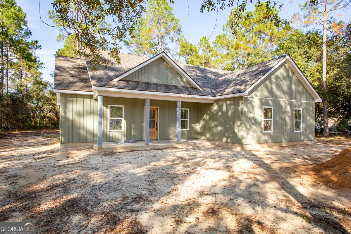 4858 Stanfield Cir, Blackshear, GA 31516 - Image #1