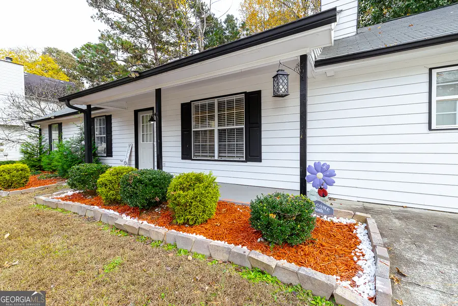 1025 Hunters Oak Trail, Sugar Hill, GA 30518 - Image #2