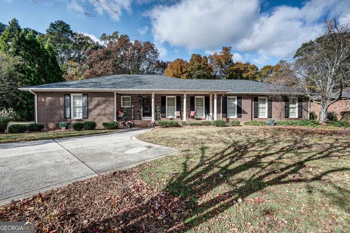 229 Hillcrest Drive, Calhoun, GA 30701 - Image #1
