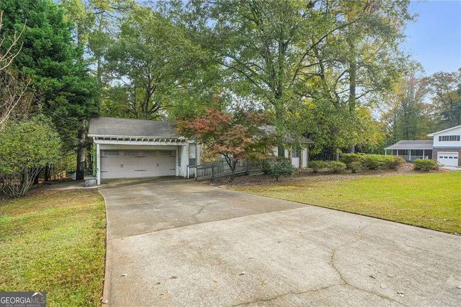 355 Heritage Lane, Alpharetta, GA 30009 - Image #3