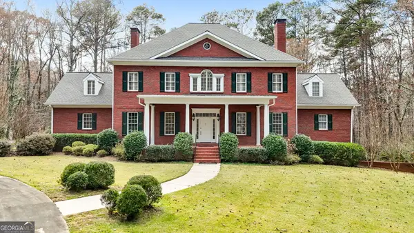 8467 Hearn Road, Chattahoochee Hills, GA 30268