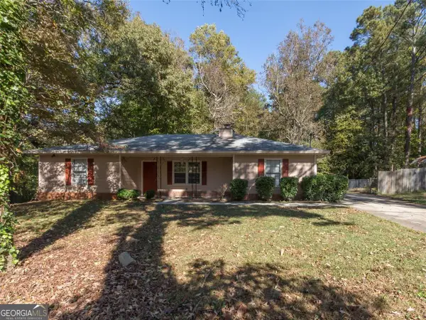 586 Ridge Avenue Sw, Mableton, GA 30126