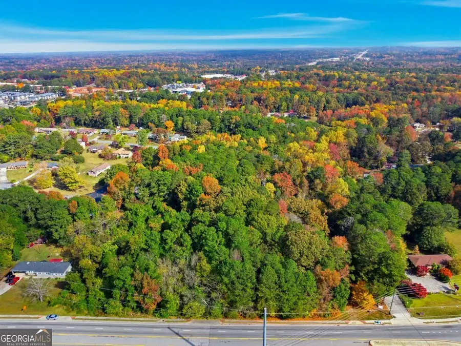 2234 Rockbridge Road, Stone Mountain, GA 30087 - Image #3