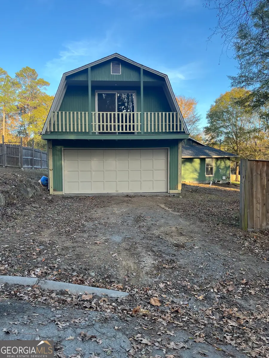 175 Lakeshore Circle Se, Acworth, GA 30101 - Image #2