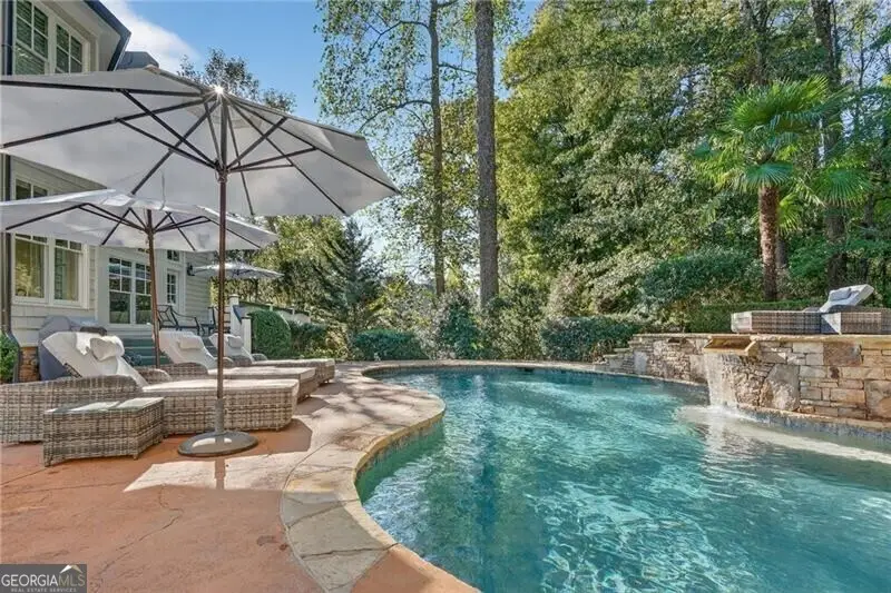 3100 Rhodenhaven Drive Nw, Atlanta, GA 30327 - Image #2