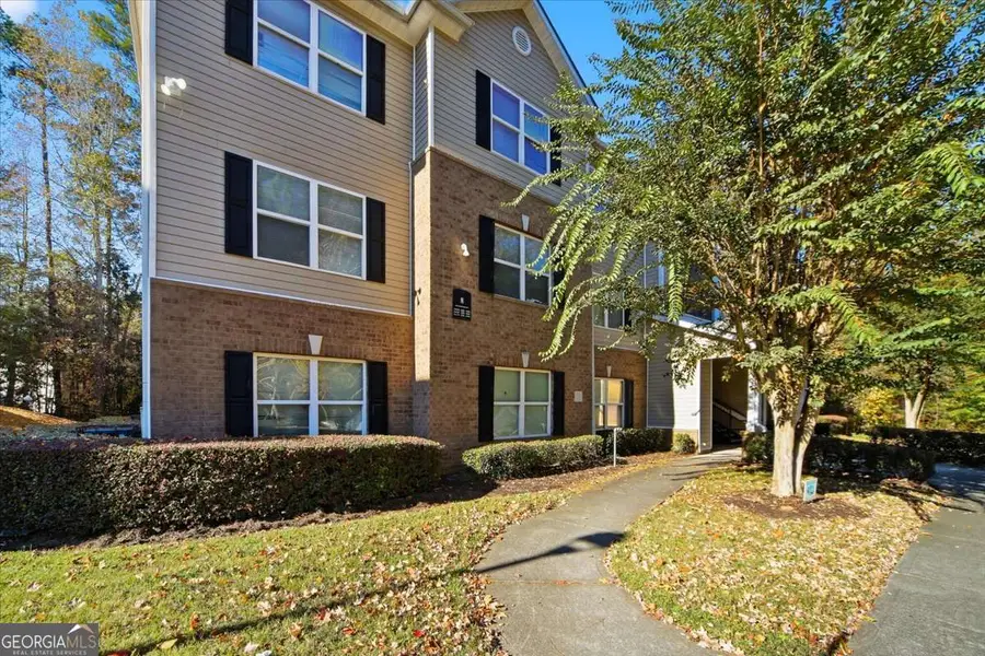 8201 Fairington Ridge Circle, Lithonia, GA 30038 - Image #2