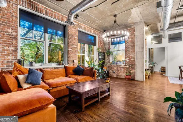 3235 Roswell Road Ne #609, Atlanta, GA 30305