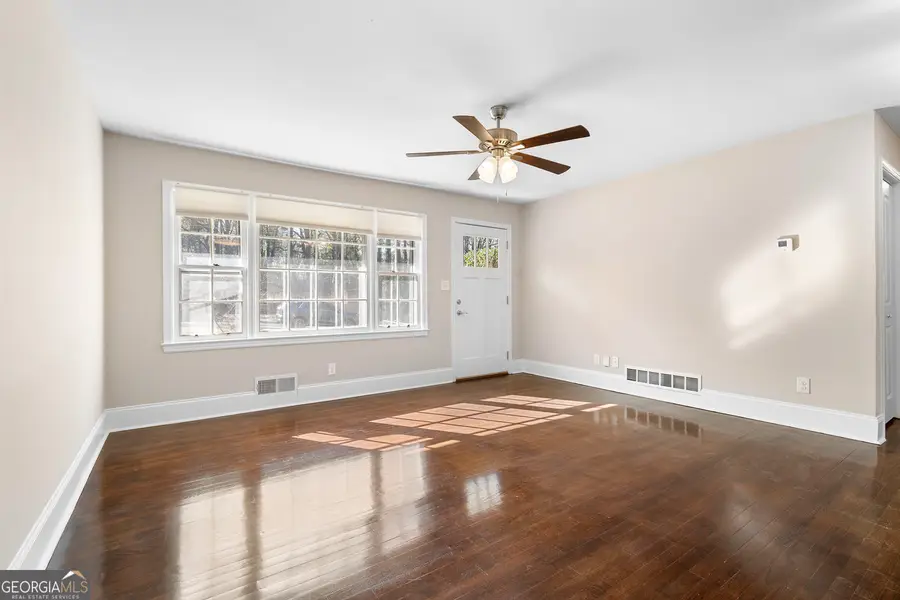 169 Hurt Drive Se, Smyrna, GA 30082 - Image #2