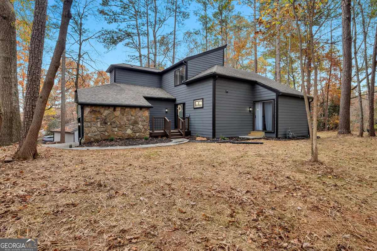 4300 Inverness Court Ne, Roswell, GA 30075 - Image #1