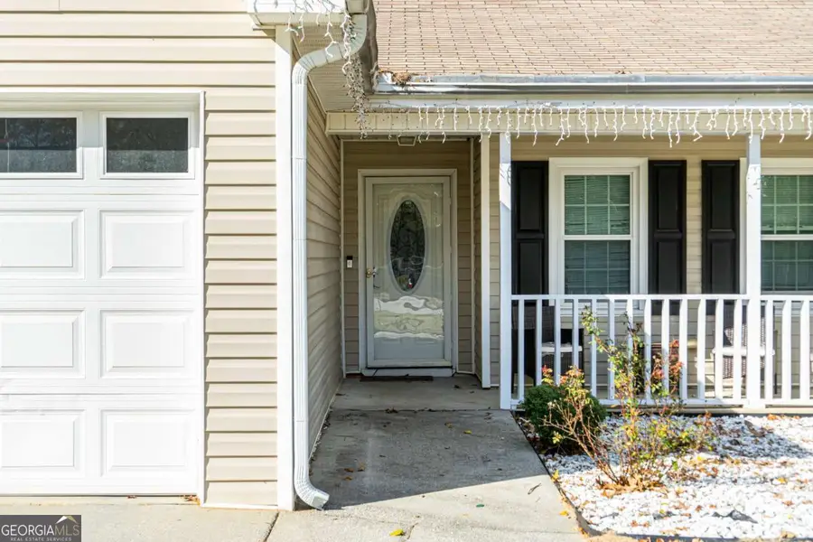 910 Burning Bush Drive, Loganville, GA 30052 - Image #2