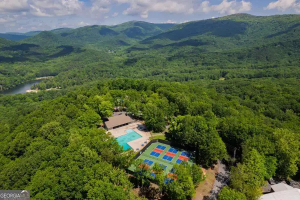 9806 Fairway Drive, Jasper, GA 30143