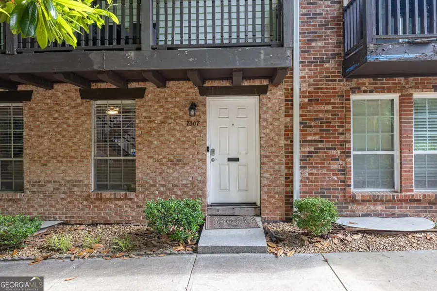 7307 Cardigan Circle, Sandy Springs, GA 30328 - Image #2
