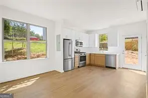 1070 Dill Avenue Sw #203, Atlanta, GA 30310 - Image #2