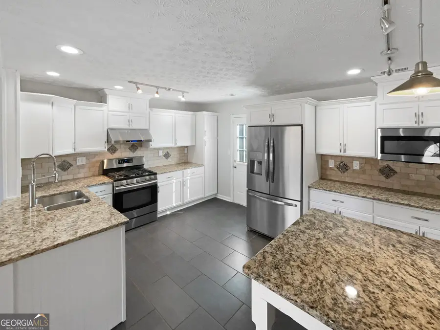 72 Ann Circle Se, Cartersville, GA 30121 - Image #2