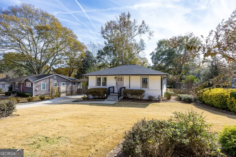 982 Oakdale Drive Se, Smyrna, GA 30080 - Image #2