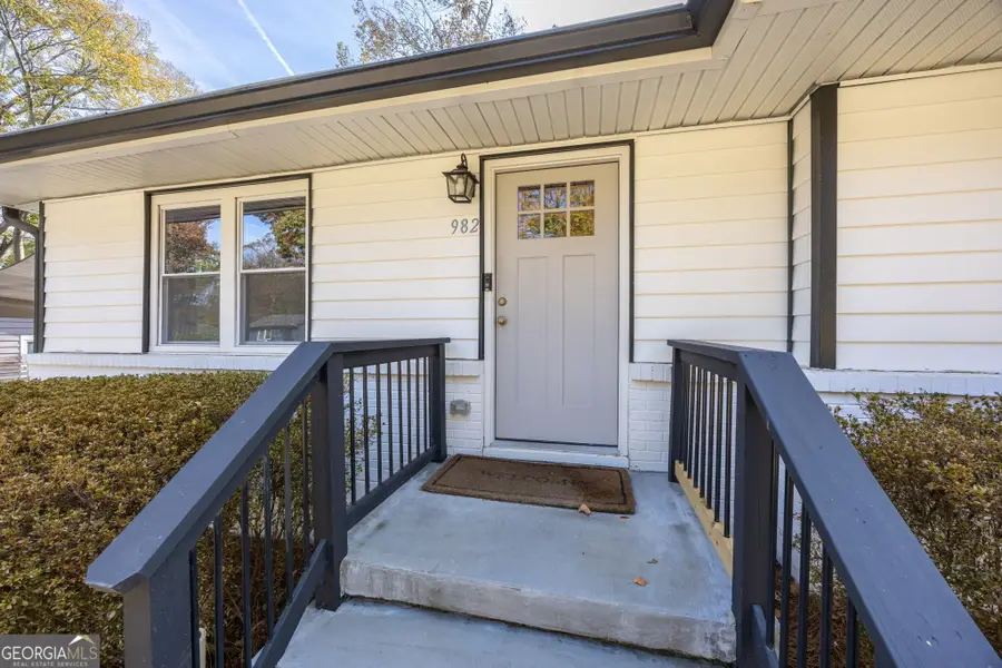 982 Oakdale Drive Se, Smyrna, GA 30080 - Image #3