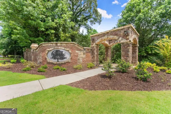 1756 Oak Tree Hollow, Gainesville, GA 30501