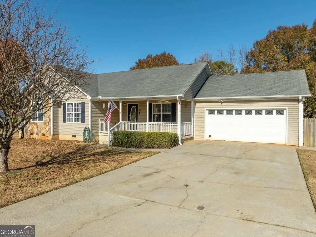 18 Hedgerow Court Se, Cartersville, GA 30120 - Image #1
