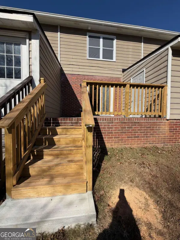 2250 Kings Gate Circle #B, Snellville, GA 30078