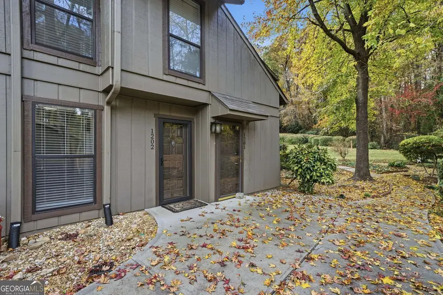 1202 Cumberland Court Se, Smyrna, GA 30080 - Image #2