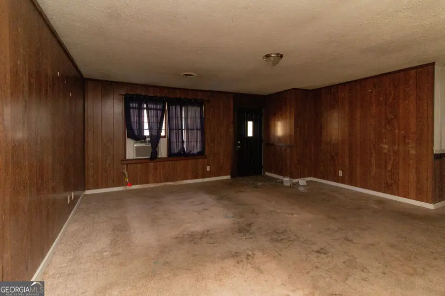 107 Oakwood Circle, Griffin, GA 30223 - #2