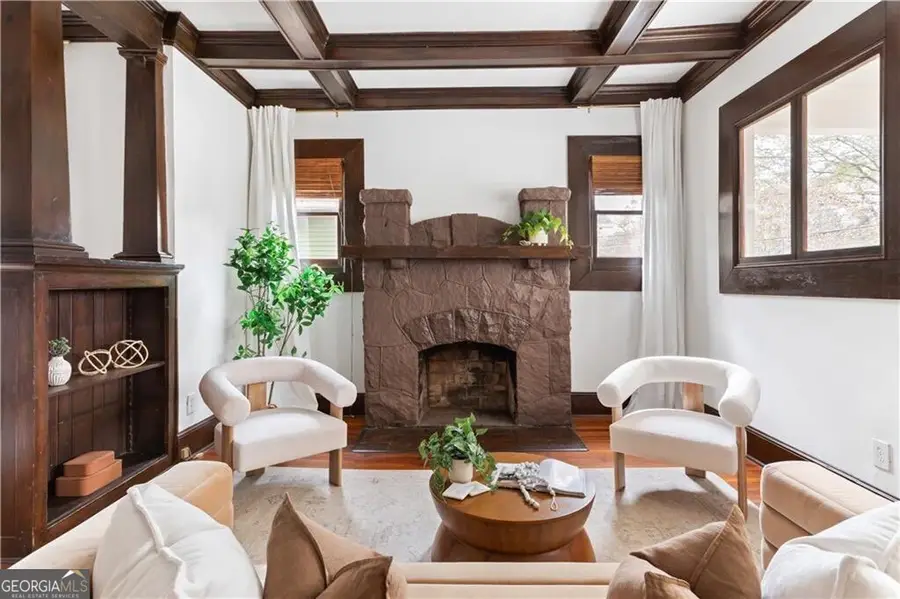 379 Mathewson Place Sw, Atlanta, GA 30310 - Image #3