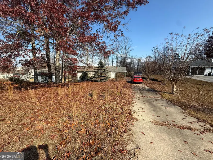 4003 Warren Road, Flowery Branch, GA 30542 - Image #3