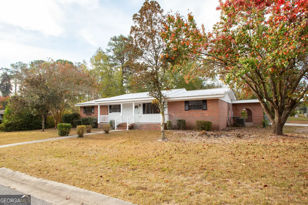 407 Pineview Drive, Waycross, GA 31501 - Image #1