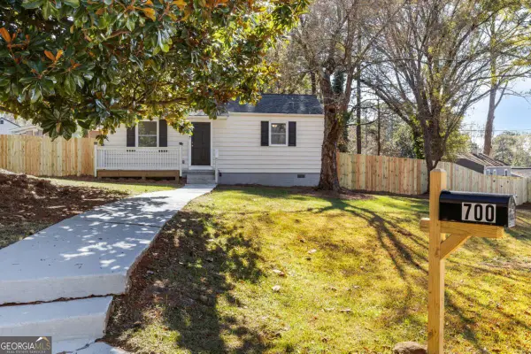 700 Parkdale Drive, Scottdale, GA 30079