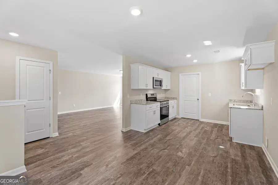 27 Whiterock Drive, Phenix City, AL 36869 - #3