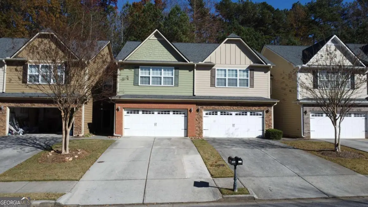 4494 Black Hills Drive Nw #13, Acworth, GA 30101 - Image #1