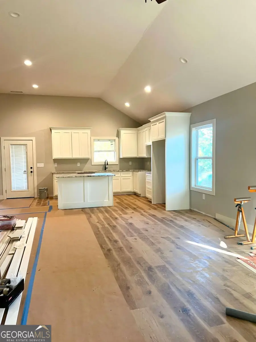 125 Laurel Avenue, Comer, GA 30629 - Image #2