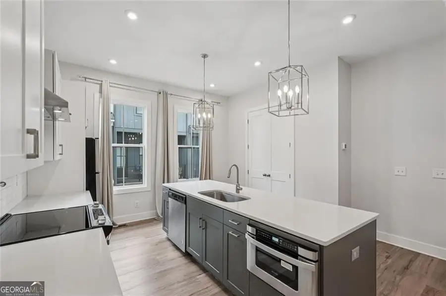 193 Chestnut Circle Ne #38, Atlanta, GA 30342 - Image #2