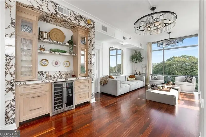 905 Juniper Street Ne #705, Atlanta, GA 30309 - Image #1