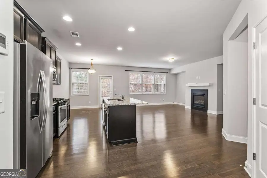 1050 Mays Hill Sw, Atlanta, GA 30336 - Image #2