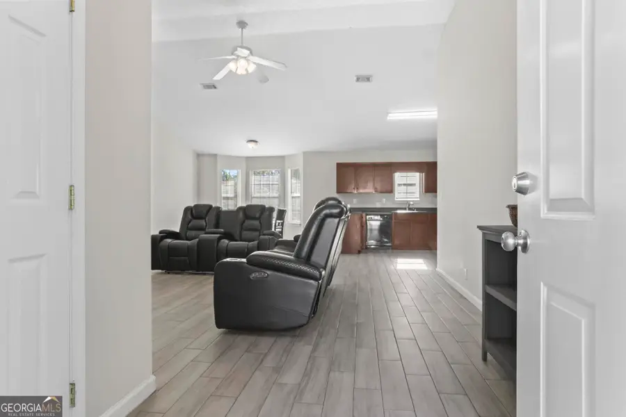 135 Lake Victoria Drive, Kingsland, GA 31548 - Image #3