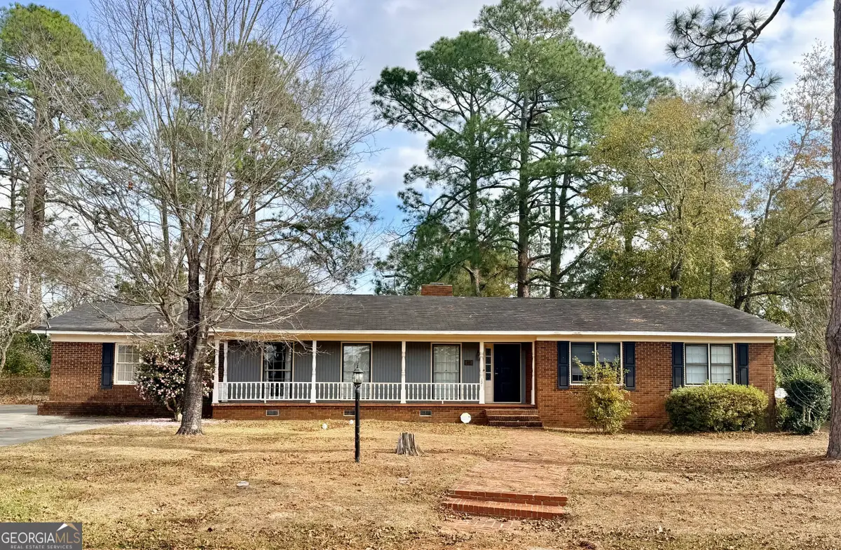 221 S College Street, Metter, GA 30439 - Image #1