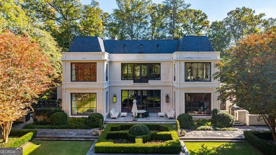 133 Blackland Road Nw, Atlanta, GA 30342 - Image #2