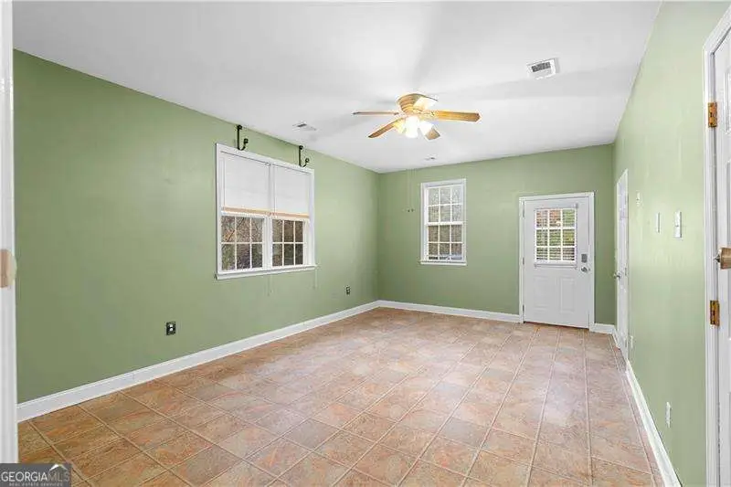 328 Rain Valley Circle, Meansville, GA 30256 - Image #3