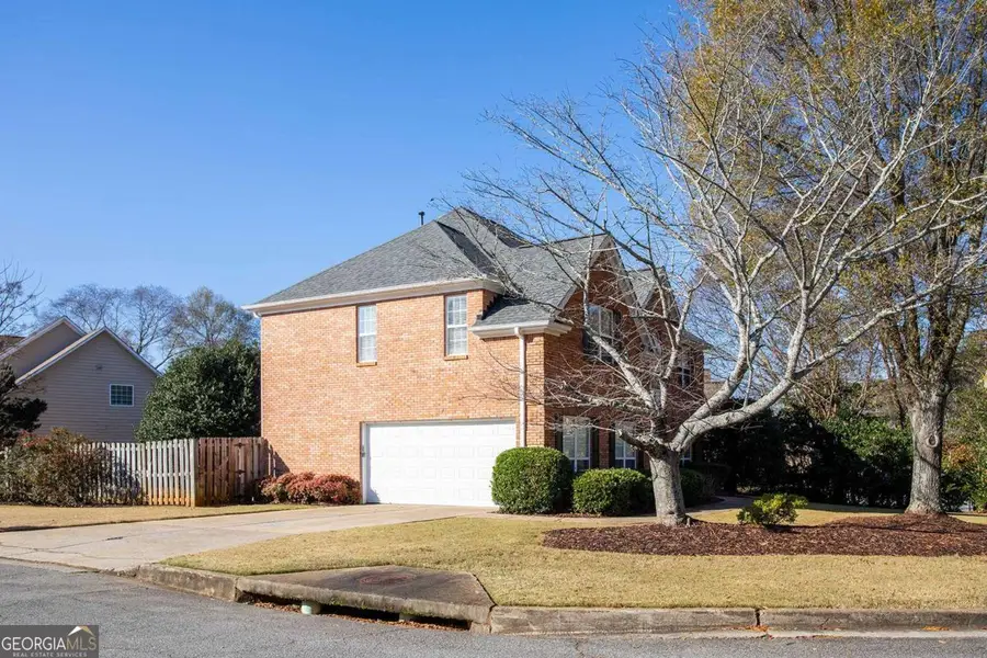 105 Ashbrook Lane, Roswell, GA 30075 - Image #3