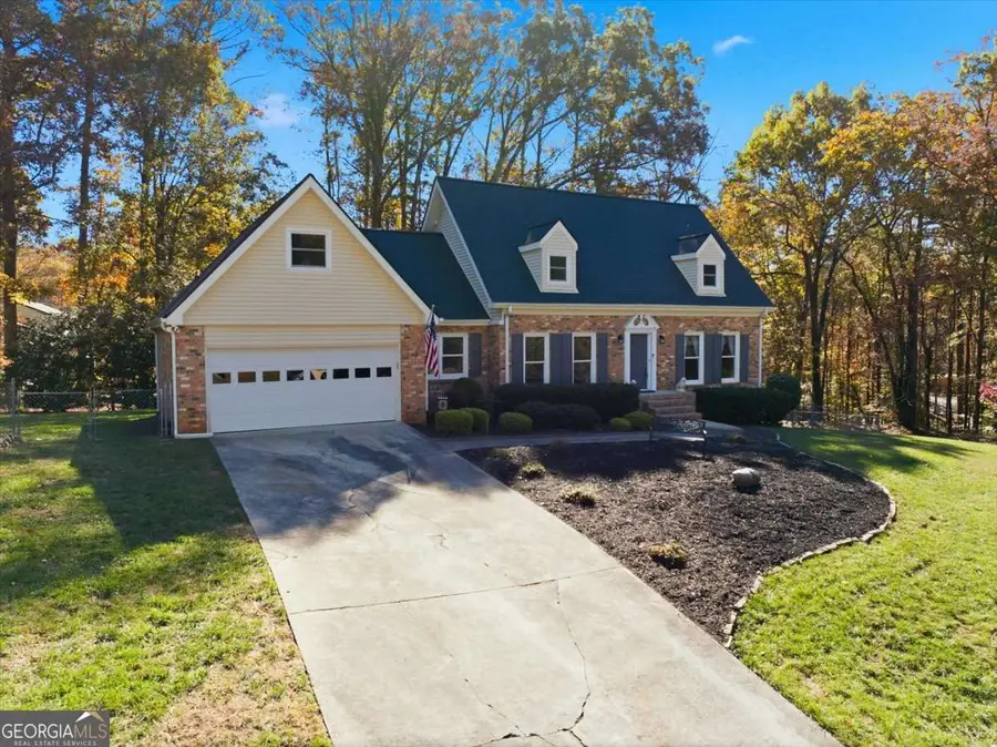 2334 Pine Point Drive, Lawrenceville, GA 30043 - Image #2