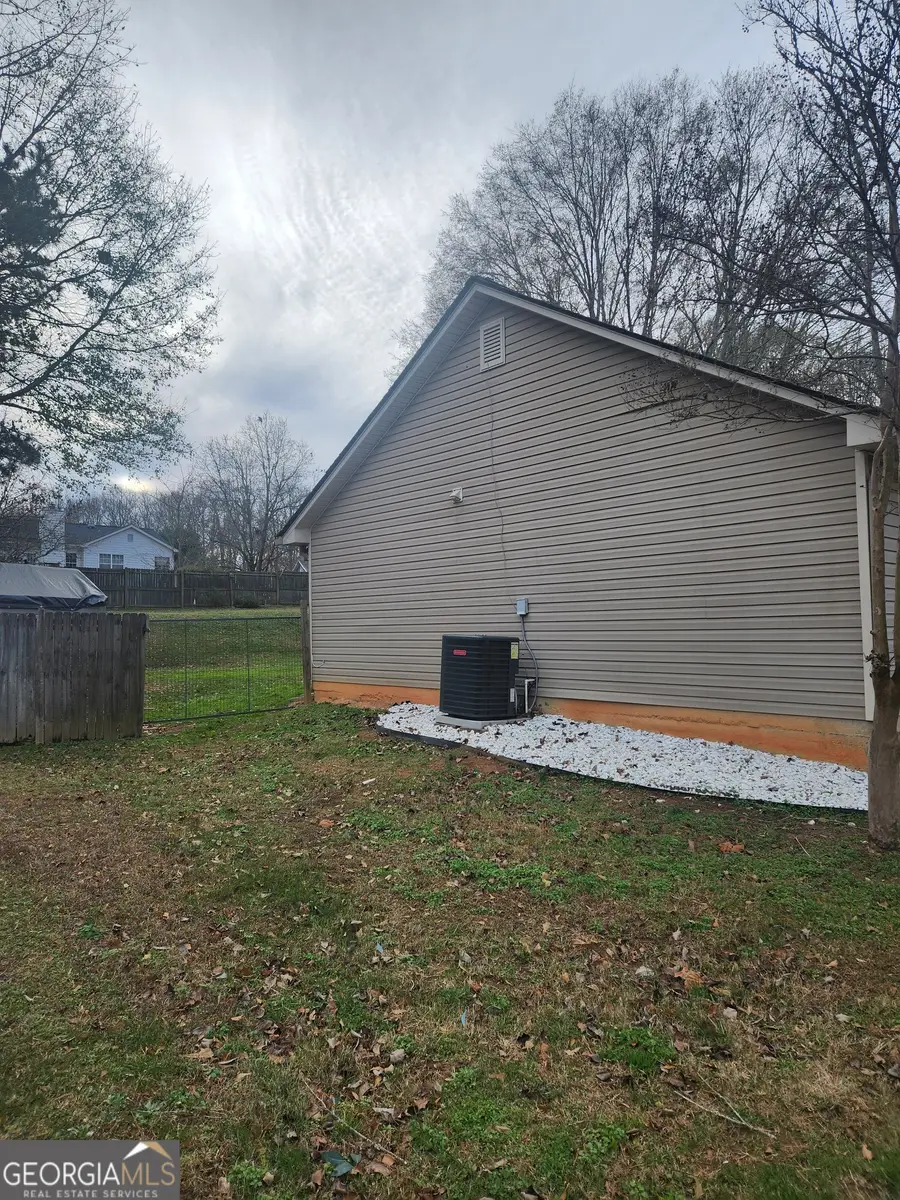 932 Century Oaks Drive, Winder, GA 30680 - #3