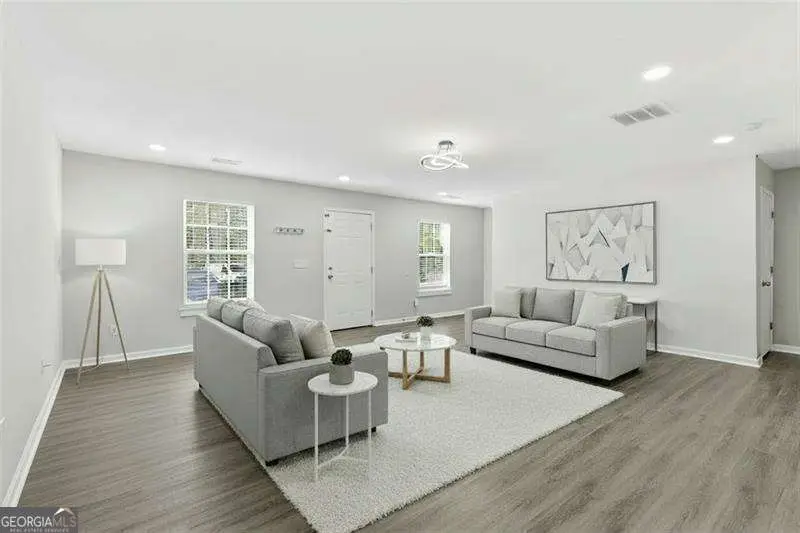 630 Streamside Drive, Roswell, GA 30076 - Image #3